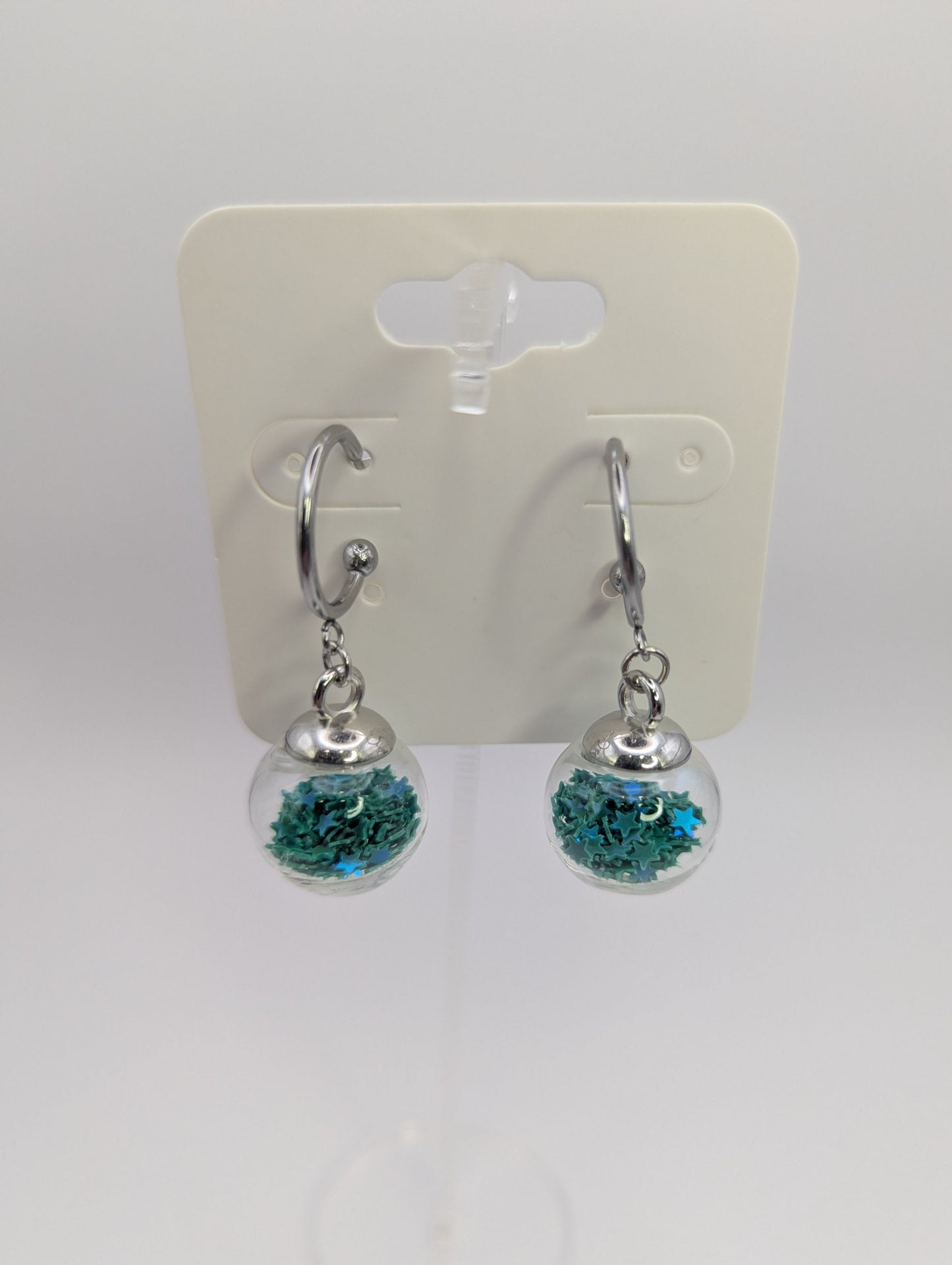 Emerald Glitter Globes on Steel Hoops
