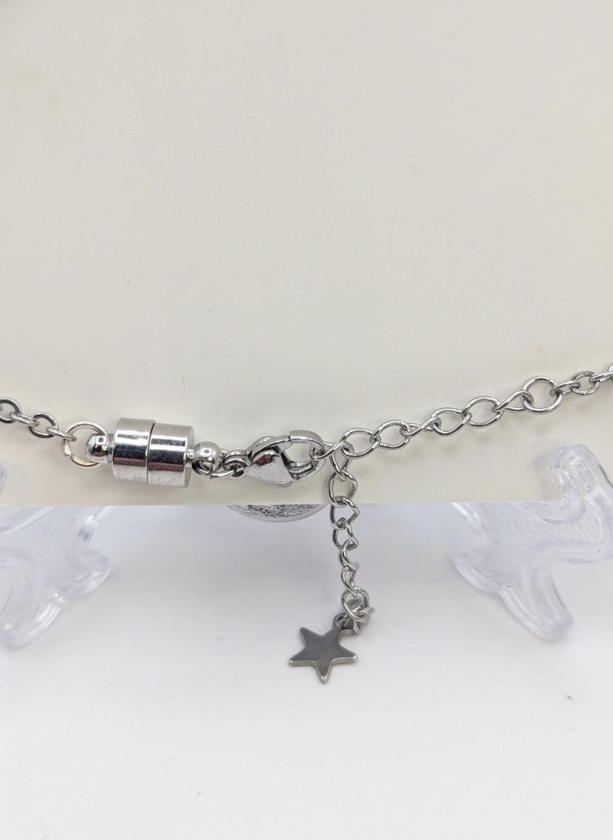 Silver Chunky Glitter Globe on Adjustable Silver Chain Bracelet