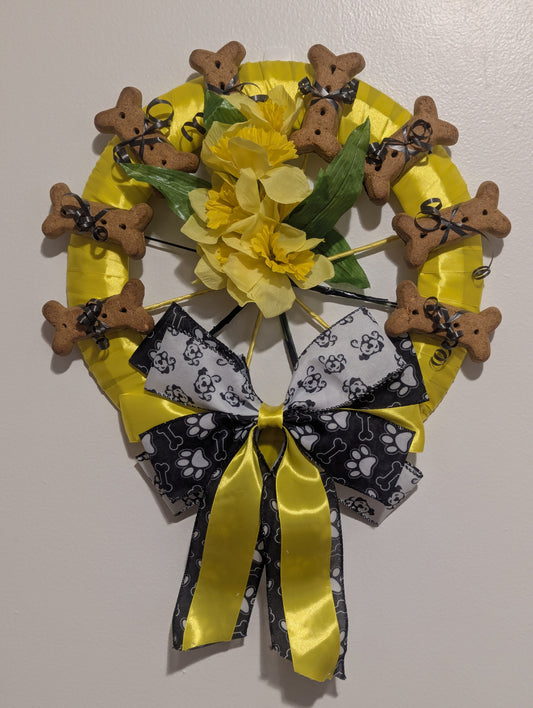 Jonquil City Dog Lovers Dog Cookie Wreath with Bottom Bow