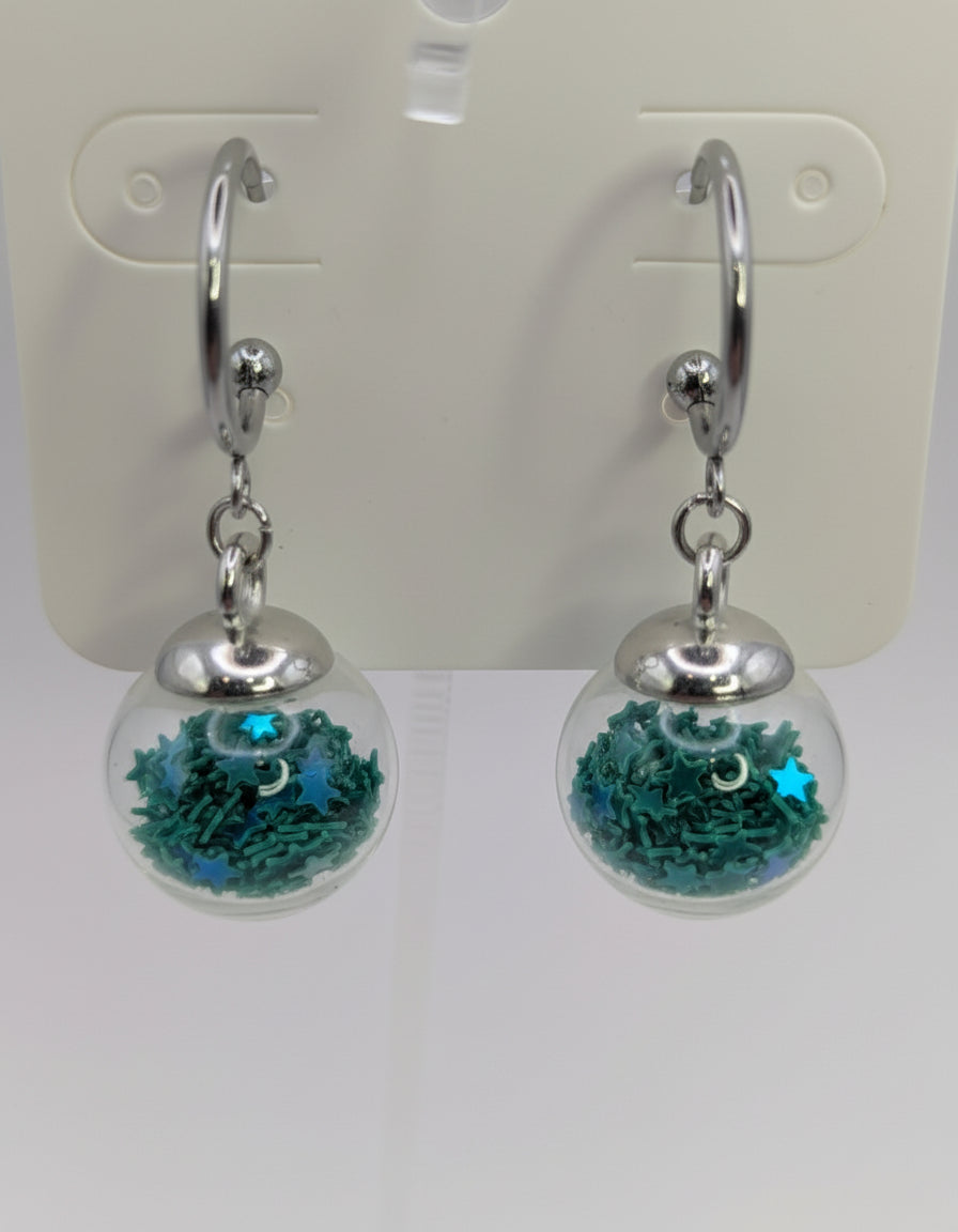 Emerald Glitter Globes on Steel Hoops