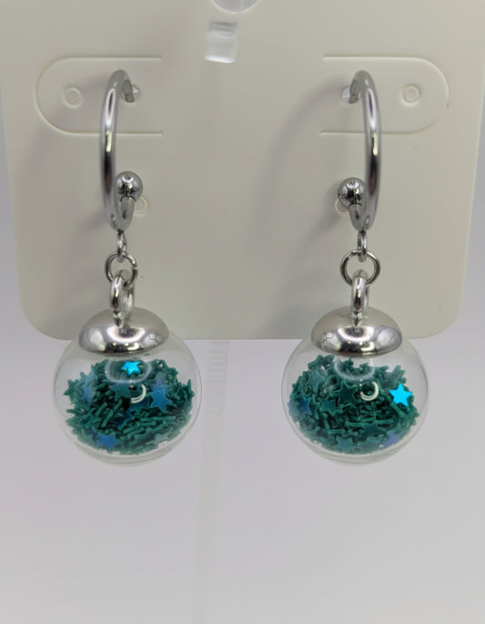 Emerald Glitter Globes on Steel Hoops