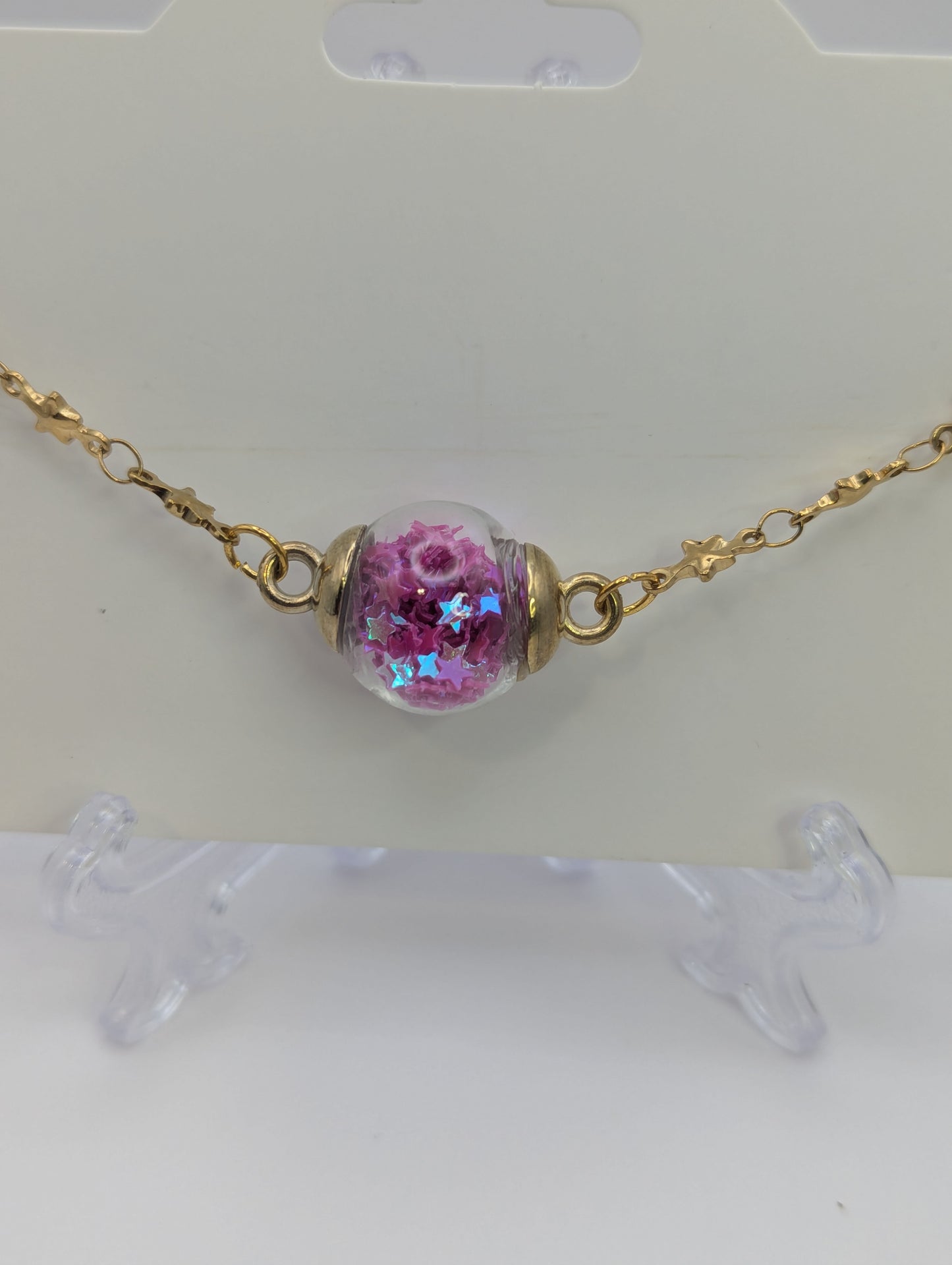 Fuchsia Glitter Globe Bracelet on Gold Chain