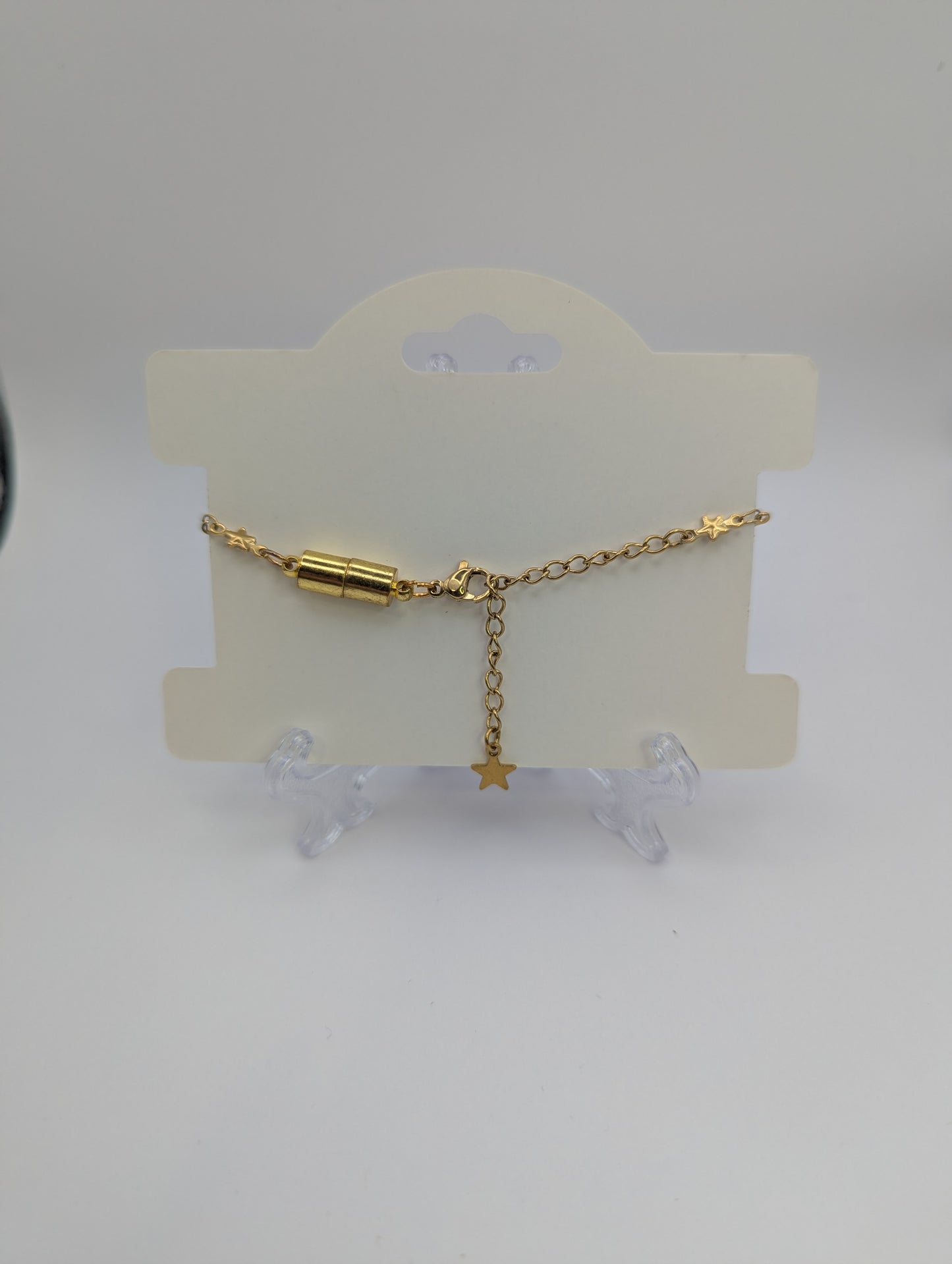 Fuchsia Glitter Globe Bracelet on Gold Chain