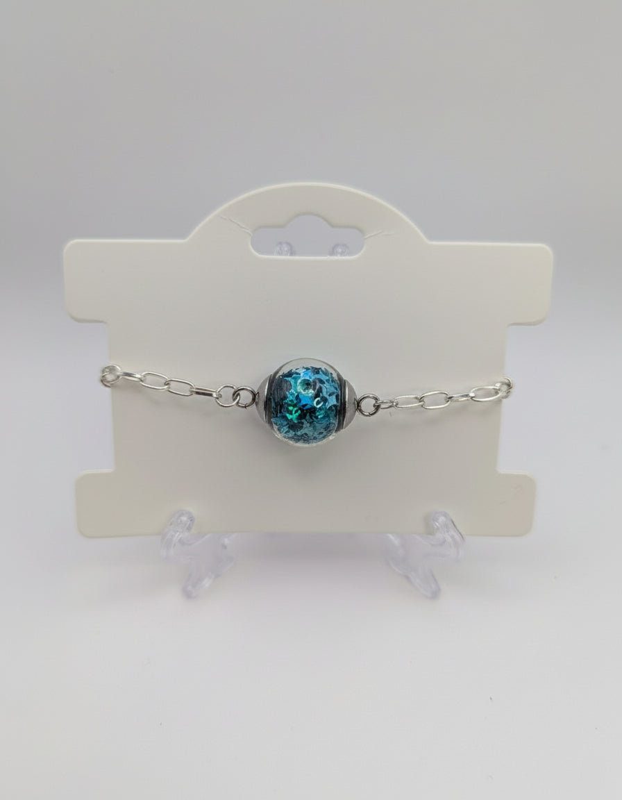Aquamarine Star Glitter Globe on Adjustable Silver Chunky Chain Bracelet