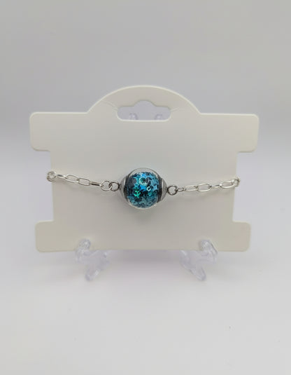 Aquamarine Star Glitter Globe on Adjustable Silver Chunky Chain Bracelet